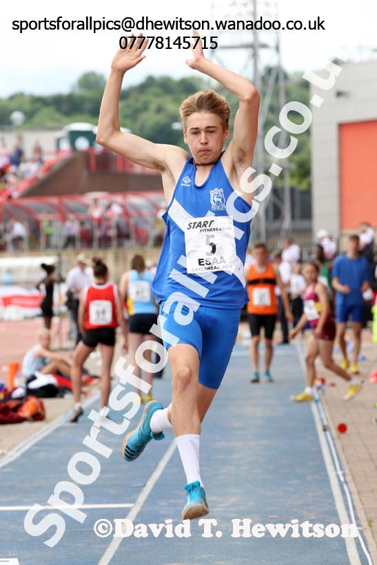 Inter boys long jump, 2015 English Schools Track and Field Champs., Gateshead Stadium. Photo: David T. Hewitson/Sports for All Pics